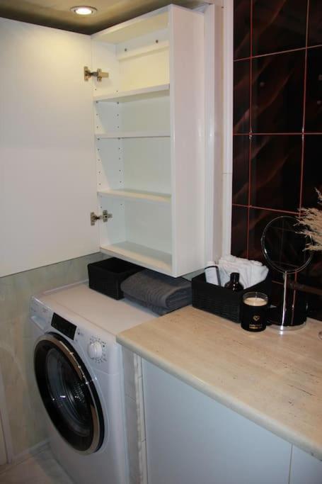Ferienwohnung Uroczy, Jasny Apartament Oraz Bezplatny Parking! Krakau Exterior foto
