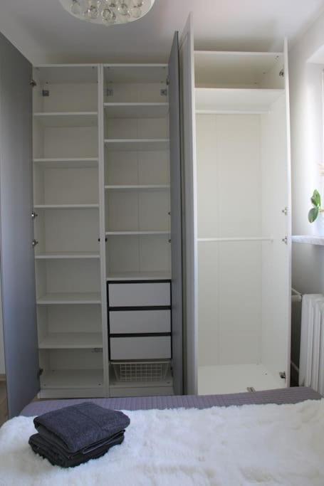 Ferienwohnung Uroczy, Jasny Apartament Oraz Bezplatny Parking! Krakau Exterior foto