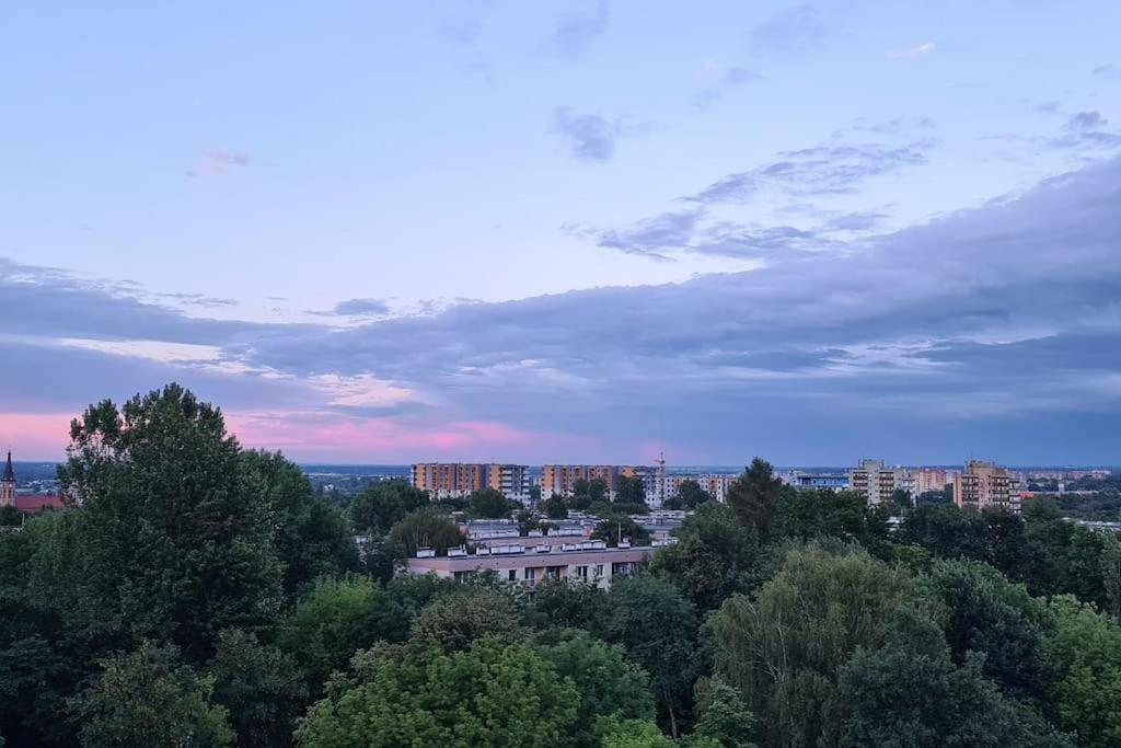 Ferienwohnung Uroczy, Jasny Apartament Oraz Bezplatny Parking! Krakau Exterior foto