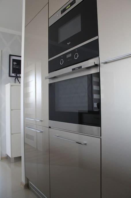 Ferienwohnung Uroczy, Jasny Apartament Oraz Bezplatny Parking! Krakau Exterior foto