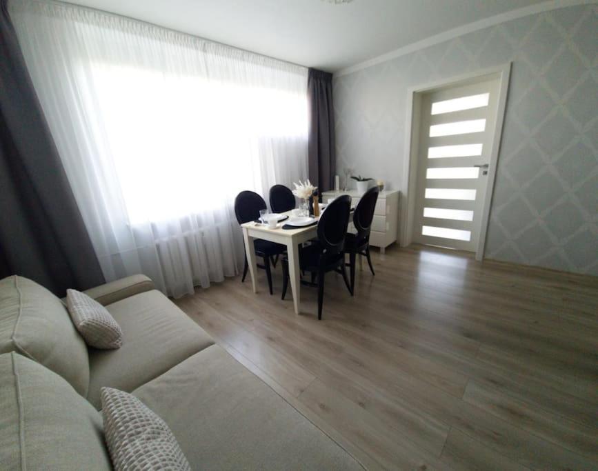 Ferienwohnung Uroczy, Jasny Apartament Oraz Bezplatny Parking! Krakau Exterior foto